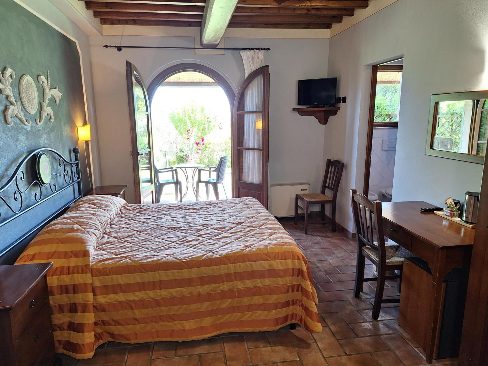 Antico Borgo Il Cardino Bed & Breakfast San Gimignano Eksteriør bilde