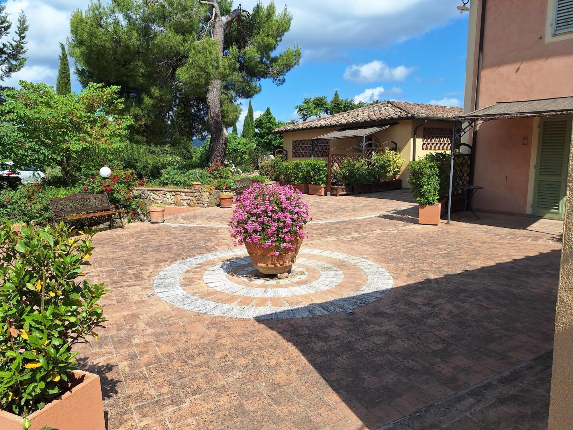 Antico Borgo Il Cardino Bed & Breakfast San Gimignano Eksteriør bilde
